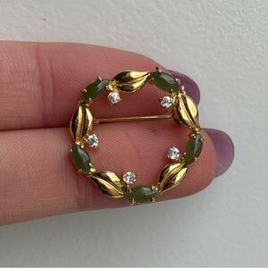 Vintage Jade Leaf Crystal Wreath Gold Brooch Pin